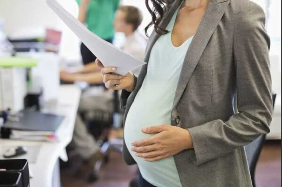 история о придирках к беременной на работе